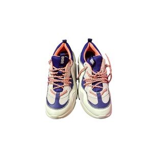 UGG Calle Lacewomen's trainers size 8.5